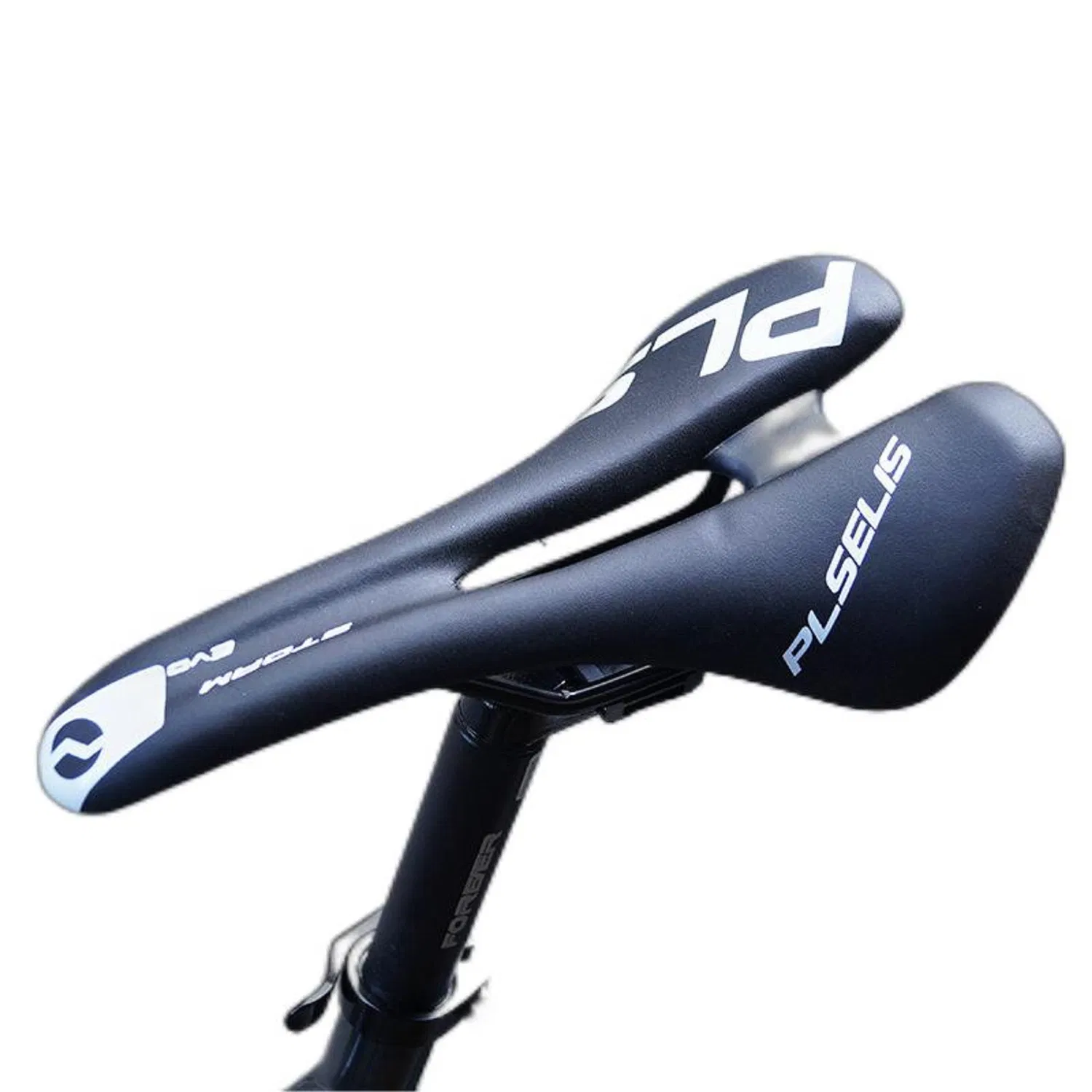 New Full Carbon Lightweight Hollow Breathable Mountain Bike Saddle